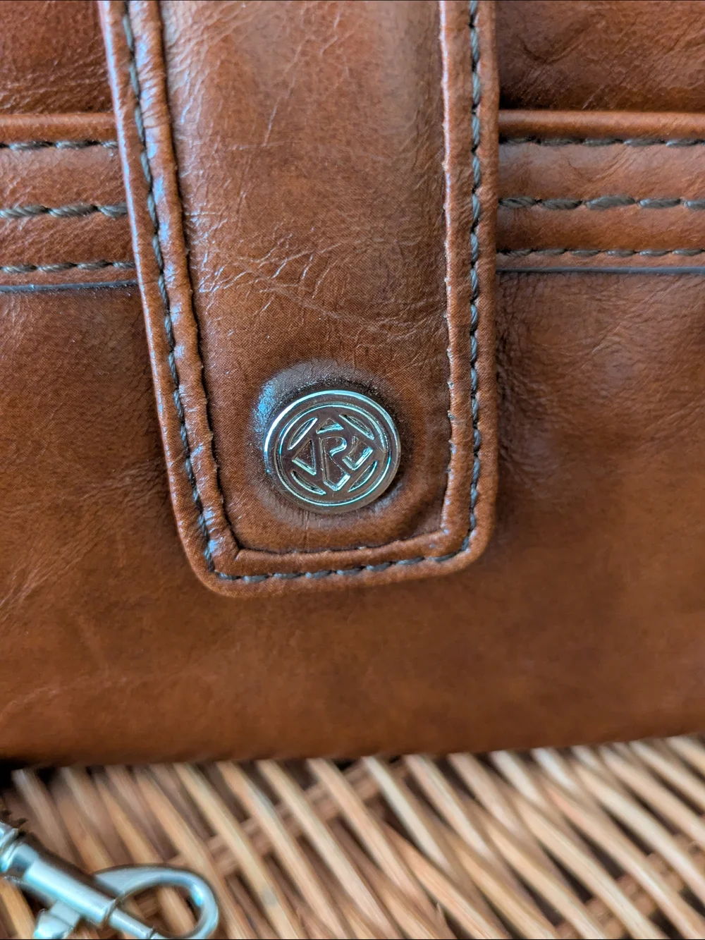 Relic Women's Brown Leather Crossbody Wristlet NWT